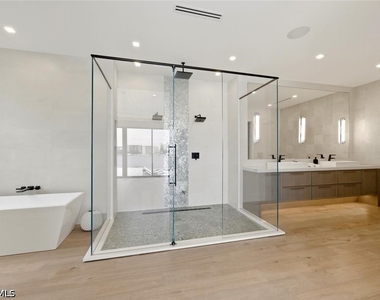 200 Bahia Point - Photo Thumbnail 24