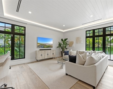 200 Bahia Point - Photo Thumbnail 17