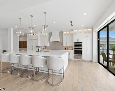 200 Bahia Point - Photo Thumbnail 9