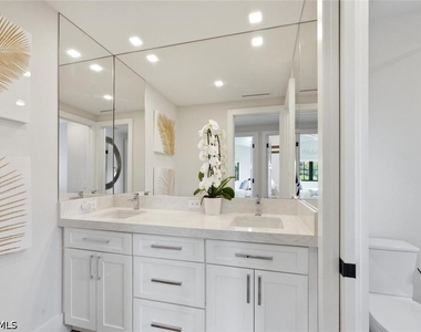 200 Bahia Point - Photo Thumbnail 15