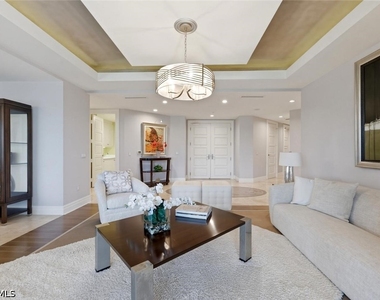4501 Gulf Shore Boulevard N - Photo Thumbnail 4
