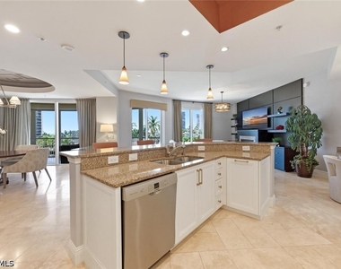 4501 Gulf Shore Boulevard N - Photo Thumbnail 12