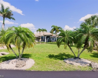 18127 Royal Hammock Boulevard - Photo Thumbnail 1