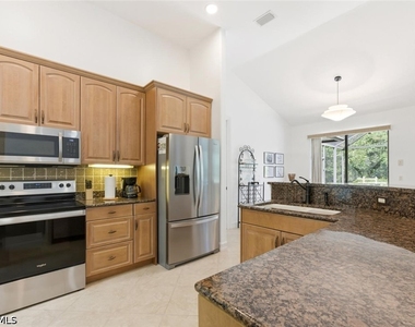 18127 Royal Hammock Boulevard - Photo Thumbnail 13
