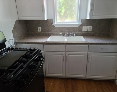 410 N Avenue D - Photo Thumbnail 6