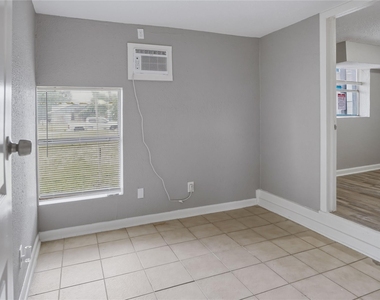 6700 Avenue S Unit D - Photo Thumbnail 6