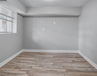 6700 Avenue S Unit D - Photo Thumbnail 8