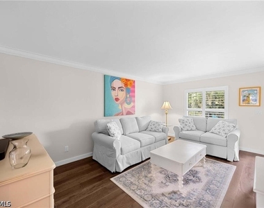 1222 Gordon Drive - Photo Thumbnail 2