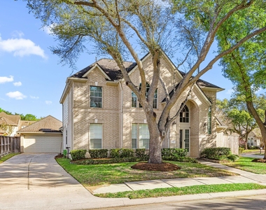 12502 Pebble Way Court - Photo Thumbnail 1