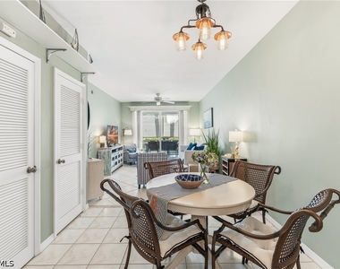 8161 Twelve Oaks Circle - Photo Thumbnail 5