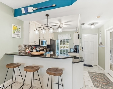 8161 Twelve Oaks Circle - Photo Thumbnail 4