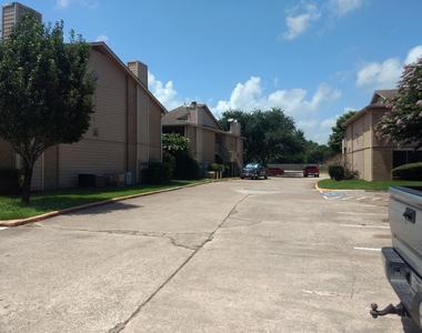 1505 Ward Road - Photo Thumbnail 2