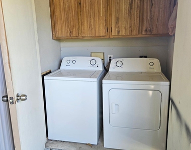 1505 Ward Road - Photo Thumbnail 12