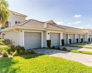 6082 National Boulevard - Photo Thumbnail 3