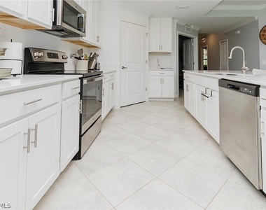 6082 National Boulevard - Photo Thumbnail 6