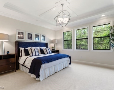 16382 Viansa Way - Photo Thumbnail 10