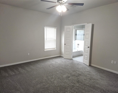 4801 Wenda Street - Photo Thumbnail 12