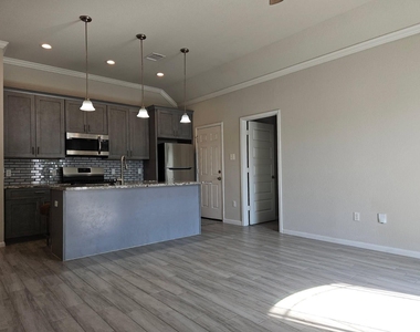 4801 Wenda Street - Photo Thumbnail 6