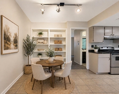 12905 Woodforest Boulevard - Photo Thumbnail 6