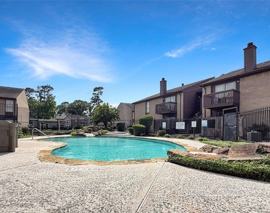 12905 Woodforest Boulevard - Photo Thumbnail 16