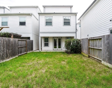 1122 Live Oak Street - Photo Thumbnail 32