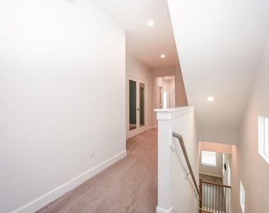 1122 Live Oak Street - Photo Thumbnail 13