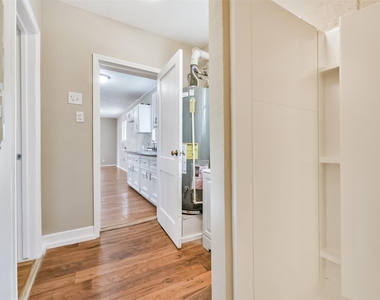 7615 Avenue E - Photo Thumbnail 18