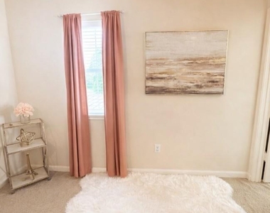 4215 Oakview Creek Lane - Photo Thumbnail 10