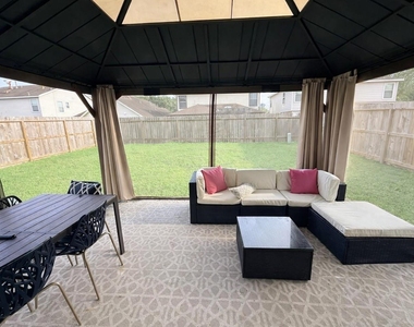 4215 Oakview Creek Lane - Photo Thumbnail 14