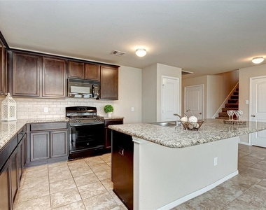 9202 Adobe Sky Court - Photo Thumbnail 5
