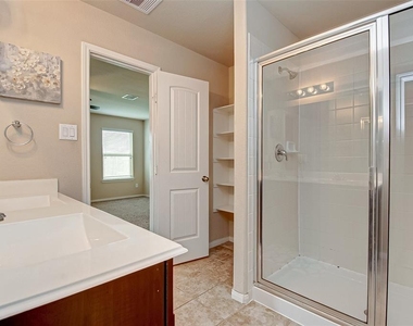 9202 Adobe Sky Court - Photo Thumbnail 13