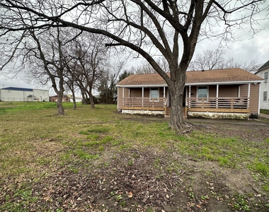 906 Eagle Avenue - Photo Thumbnail 11
