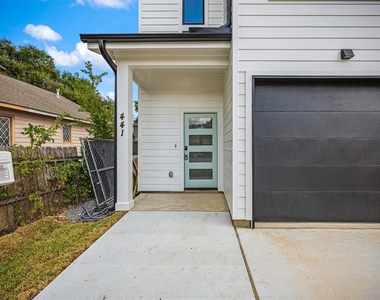 443 Hahlo Street - Photo Thumbnail 4