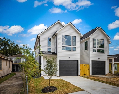 443 Hahlo Street - Photo Thumbnail 2