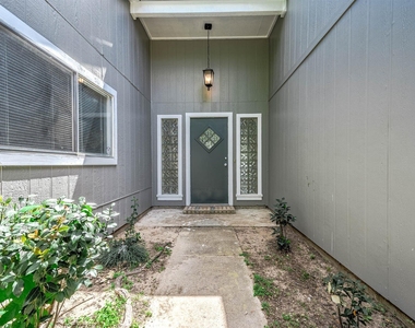 13407 Wells River Drive - Photo Thumbnail 5