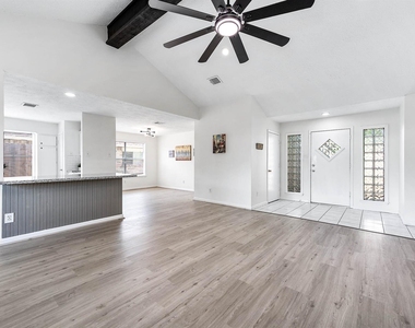 13407 Wells River Drive - Photo Thumbnail 9