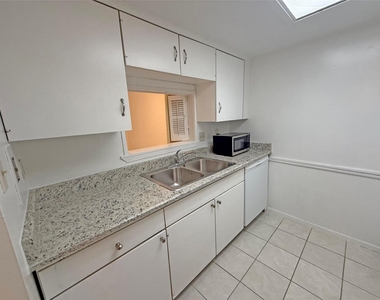12633 Memorial Drive - Photo Thumbnail 6