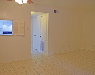 12633 Memorial Drive - Photo Thumbnail 7