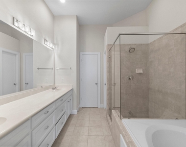 2710 Hullsmith Drive - Photo Thumbnail 17
