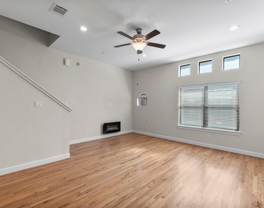 2710 Hullsmith Drive - Photo Thumbnail 5