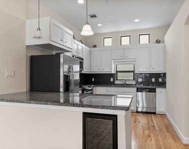 2710 Hullsmith Drive - Photo Thumbnail 7