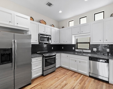 2710 Hullsmith Drive - Photo Thumbnail 9