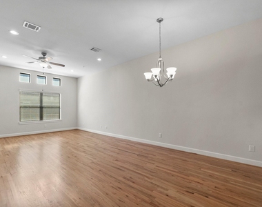 2710 Hullsmith Drive - Photo Thumbnail 3