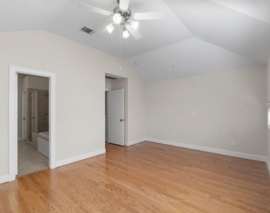 2710 Hullsmith Drive - Photo Thumbnail 16