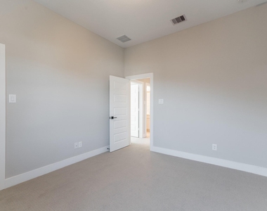 2016 Woodland Park Court - Photo Thumbnail 41