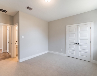 2016 Woodland Park Court - Photo Thumbnail 27