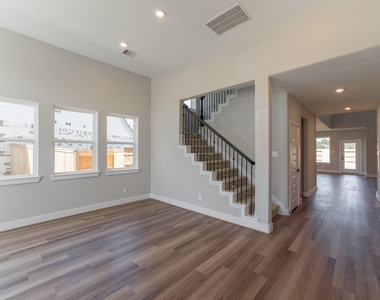 2016 Woodland Park Court - Photo Thumbnail 3