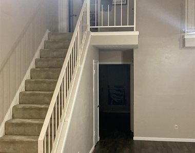 11818 Plumbrook Drive - Photo Thumbnail 5