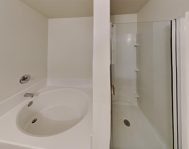 22718 Klingamans Way - Photo Thumbnail 13