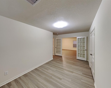 22718 Klingamans Way - Photo Thumbnail 9